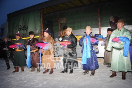 Бэлчирийн бүсийн уралдаанд түрүүлж айрагдсан хурдан хүлгүүдийн зураг