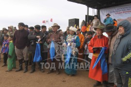 Тод манлайн мялаалга наадам нижгэр боллоо