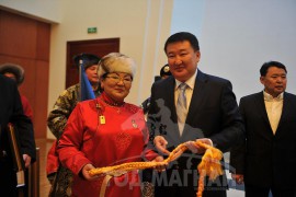 Хурдан хүлгэдийн цолыг олголоо