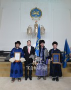 Данхандаа цайтай, дансандаа мөнгөтэй