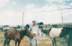 Сумын Алдарт уяач Н.Ганболд: Надаас сайн уяач таарсан бол бор азаргыг олон айрагдуулах байсан