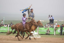 Хурдан соёолонгийн барианд орж буй зураг